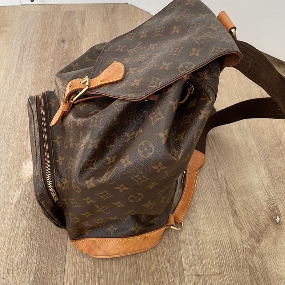 Louis Vuitton Monogram Montsouris GM Backpack | Vintage LV Brown Canvas Leather - Picture 3 of 10